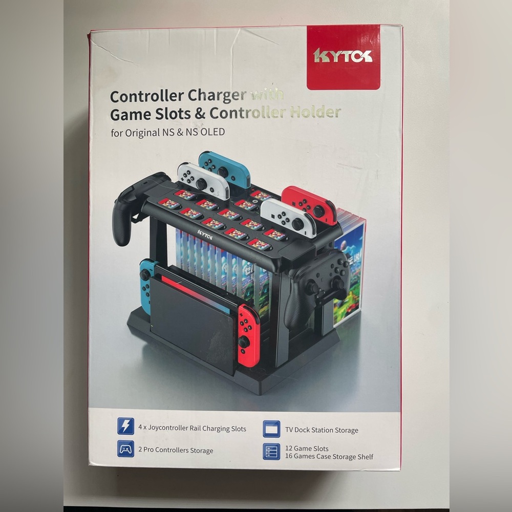 Controller Charger w/ Game Slots for Nintendo Switch & Nintendo Switch OLED NWT